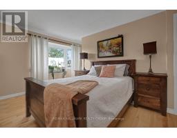 295 Kennedy Lane E, Ottawa, ON K1E3M5 Photo 24