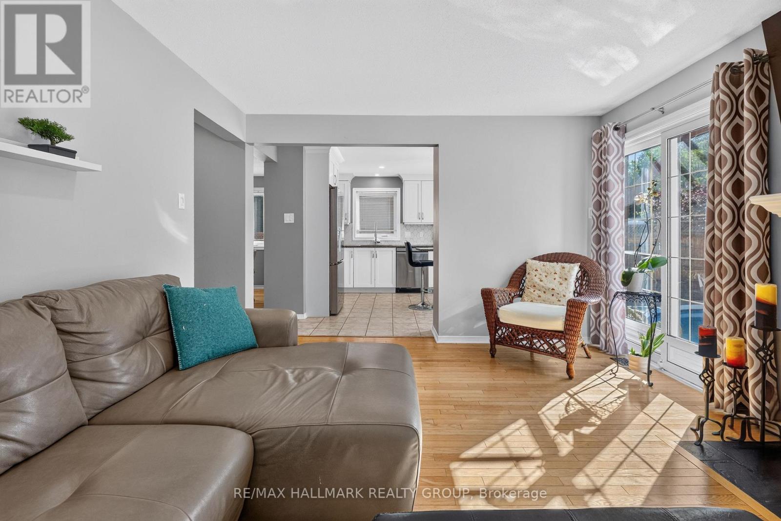 518 DES CONIFERS CRESCENT - 11