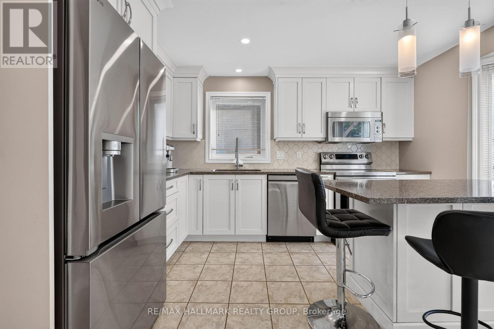 518 DES CONIFERS CRESCENT - Image 12