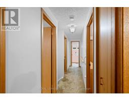 7 Centrepark Drive, Ottawa, ON K1B3C2 Photo 18