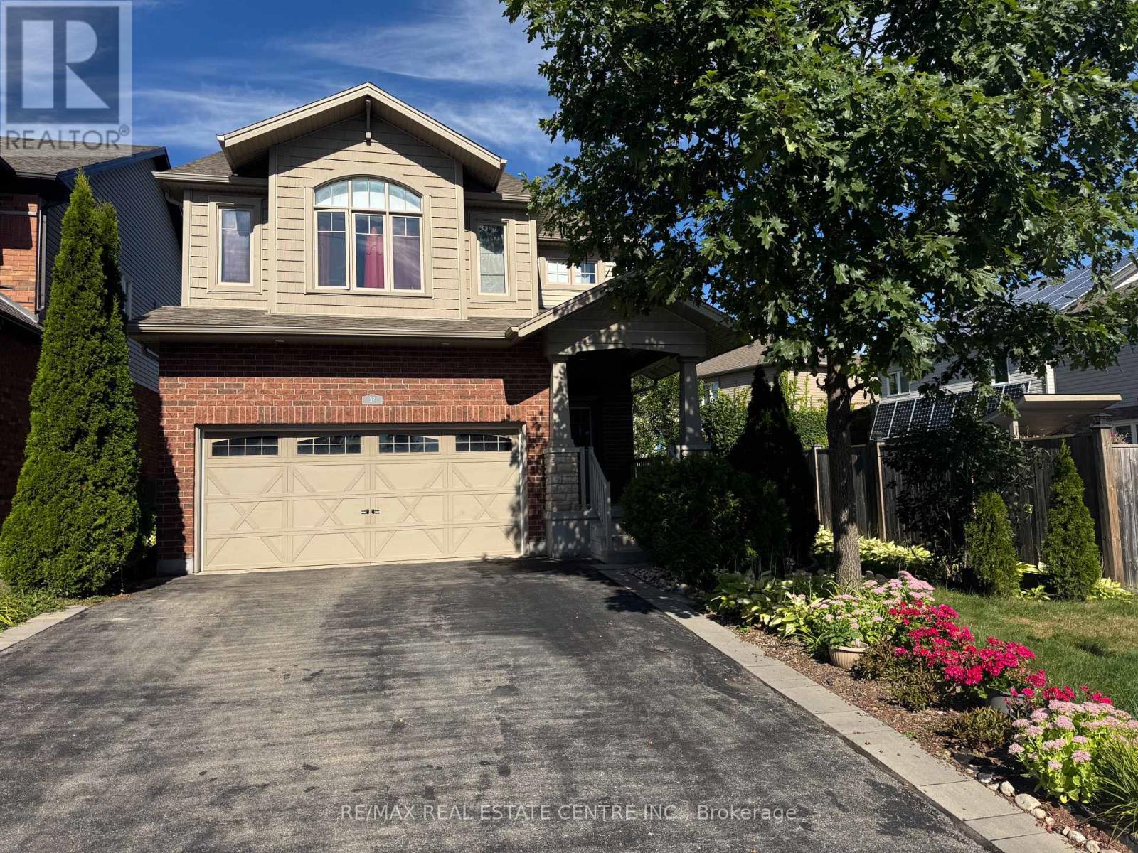 32 HODGSON DRIVE, Guelph (Pineridge/Westminster Woods) — photo 1