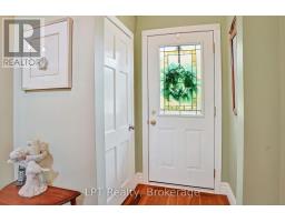 Primary Bedroom - 880 16th Street W, Georgian Bluffs, ON N4K6V5 Photo 11