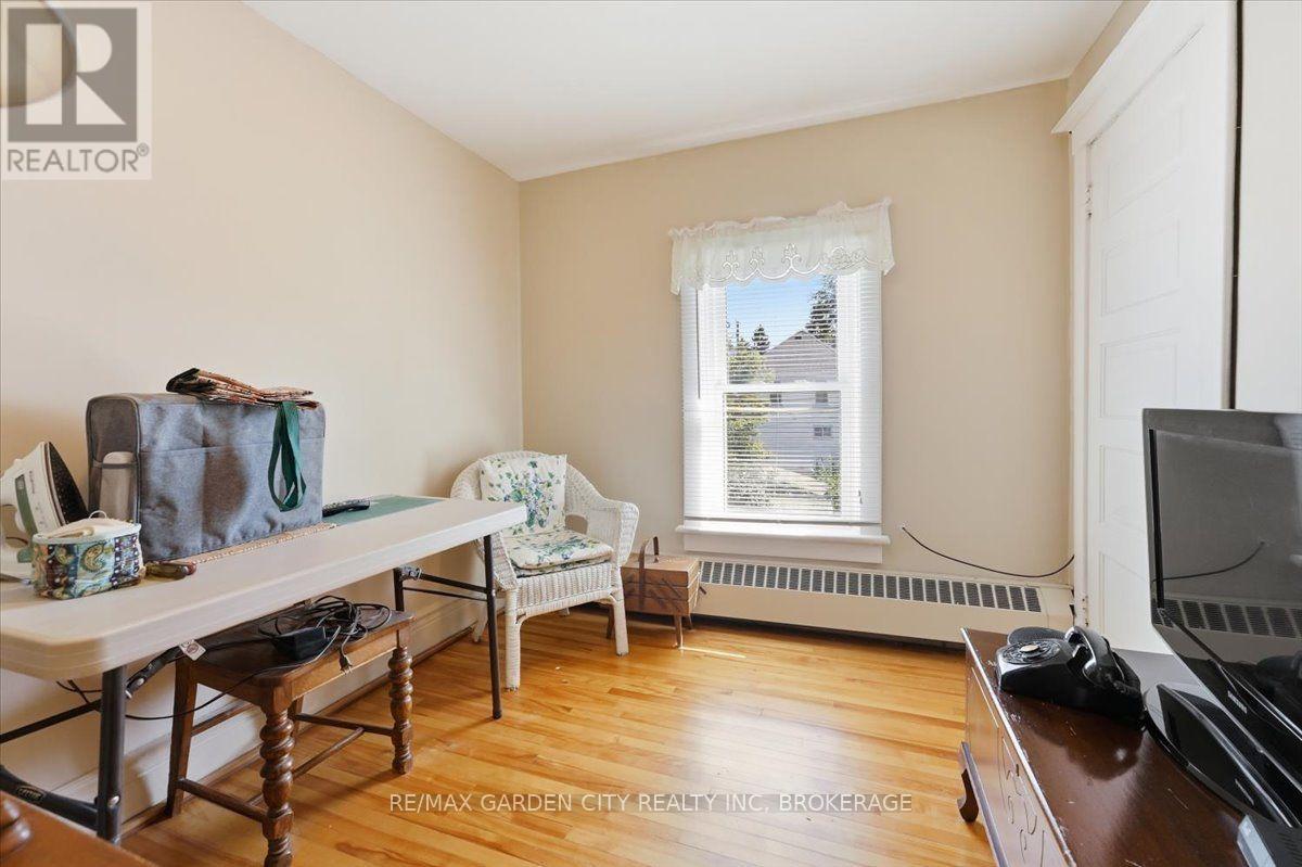 70 LOWELL AVENUE - Image 19