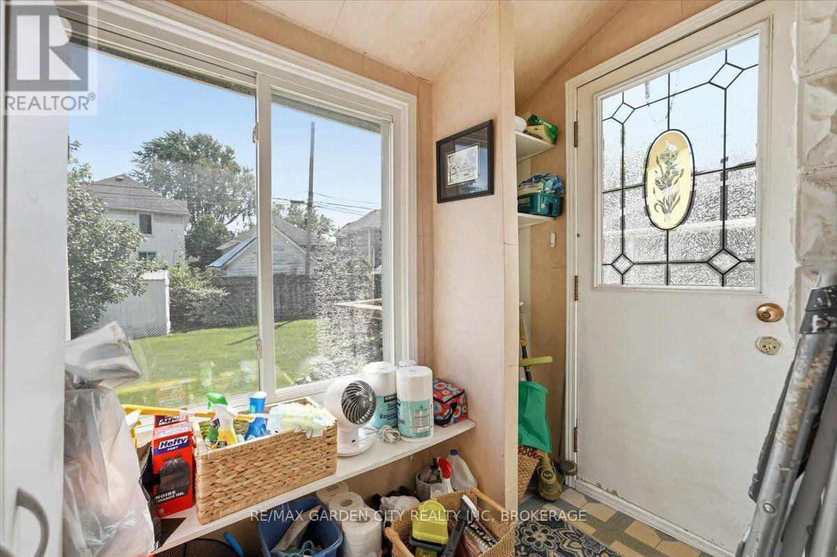 70 LOWELL AVENUE - Image 23