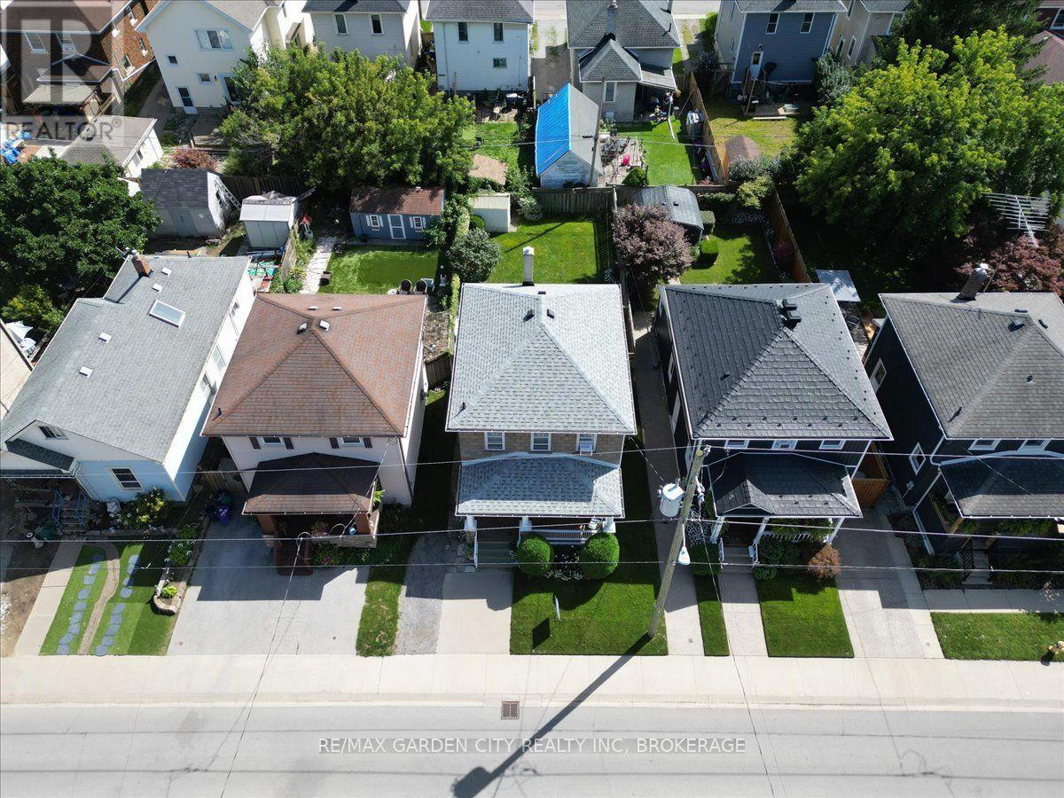70 LOWELL AVENUE - Image 35