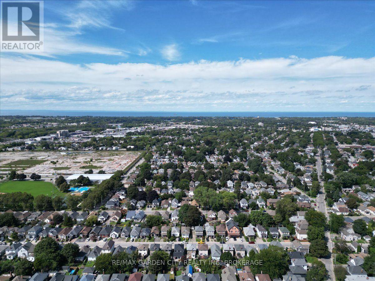 70 LOWELL AVENUE - Image 38