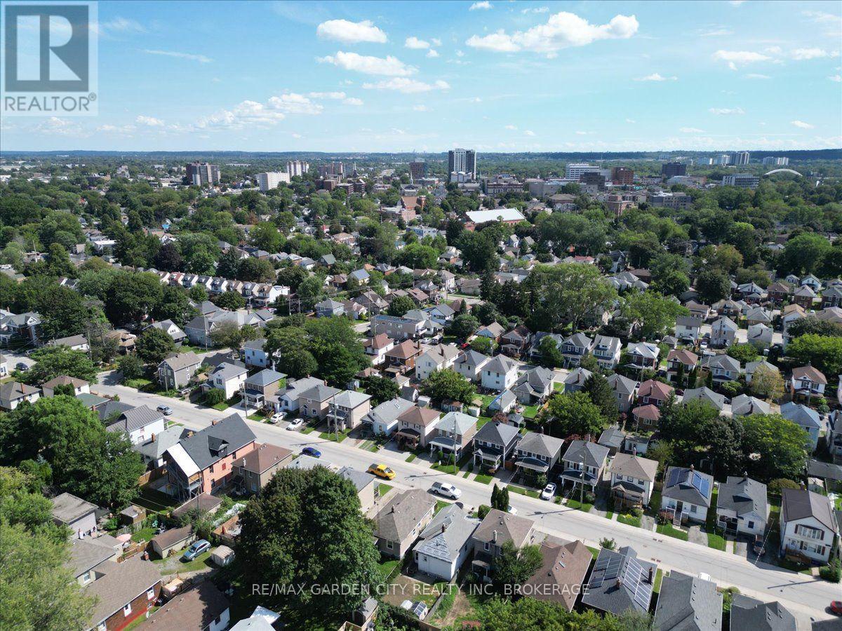 70 LOWELL AVENUE - 41