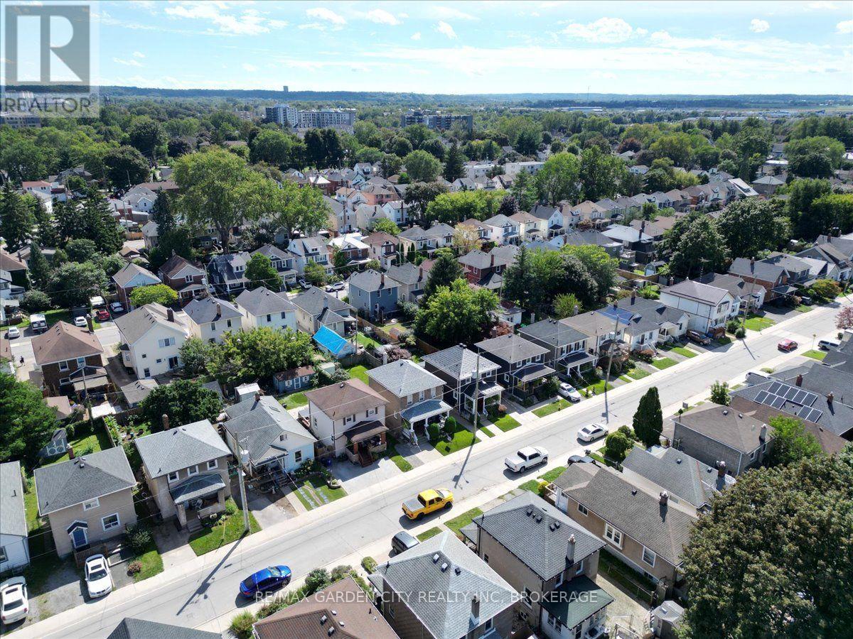 70 LOWELL AVENUE - 43
