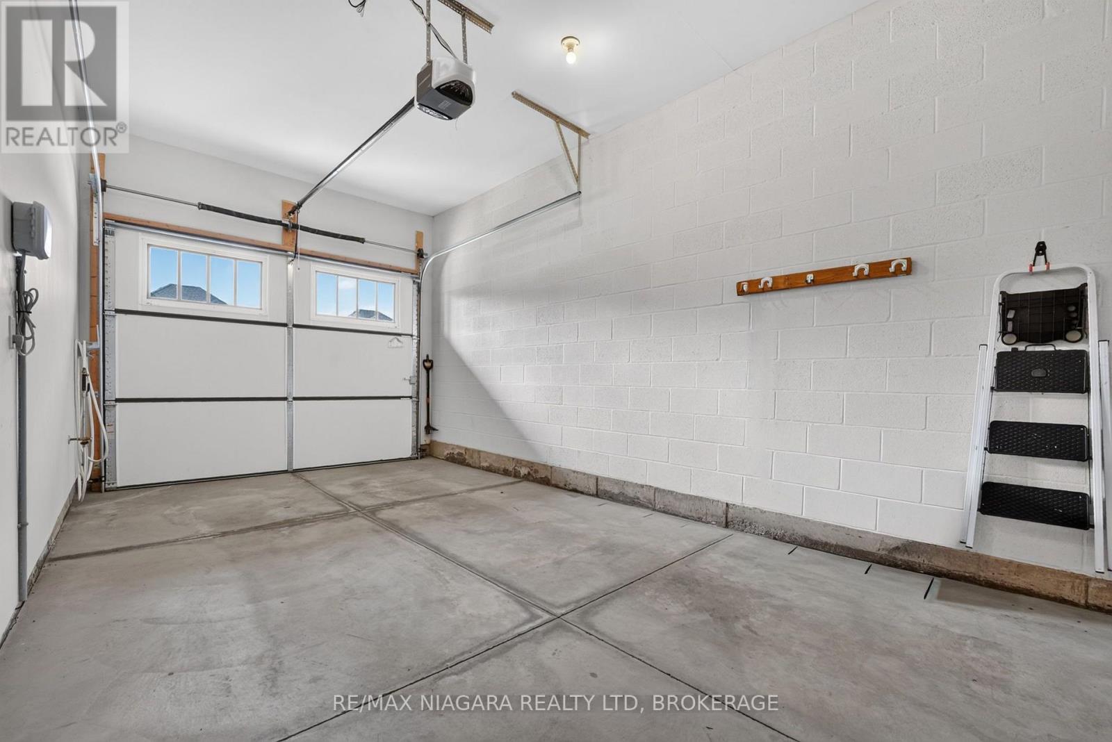 84 GANTON TRAIL - 38