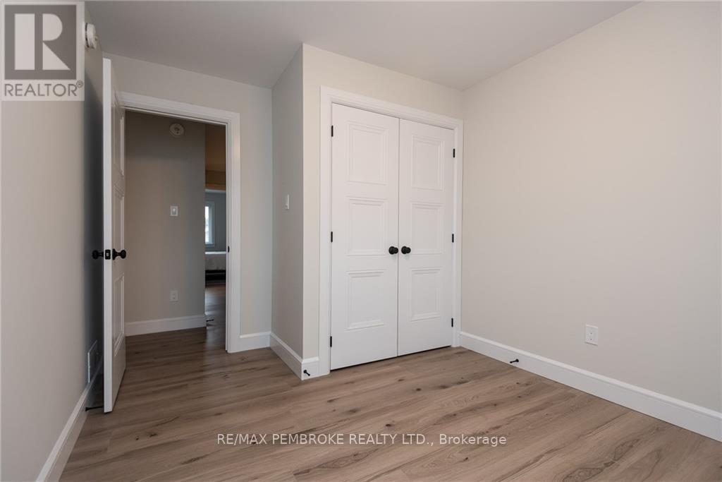 3 Bed, 3 Bath House for Sale in Petawawa – 109 CHAD STREET, Petawawa – MLS# X13771212 - Image 22