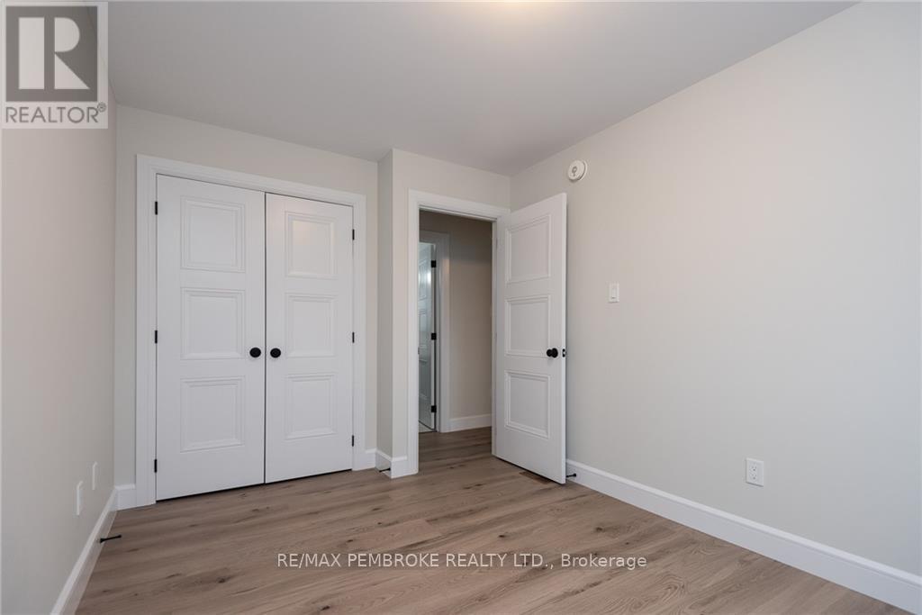 3 Bed, 3 Bath House for Sale in Petawawa – 109 CHAD STREET, Petawawa – MLS# X13771212 - Image 25