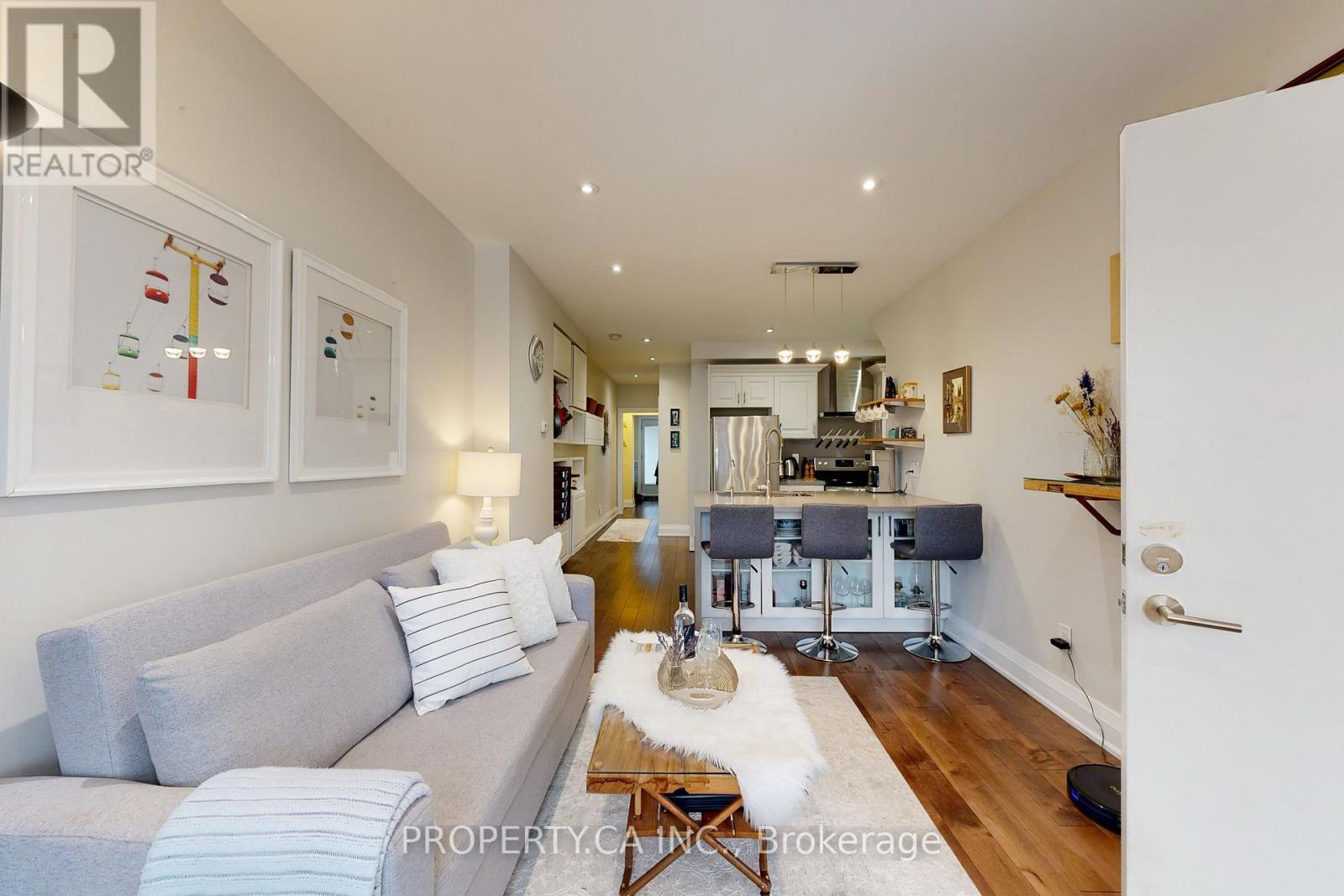 Photo of 635 Christie Street