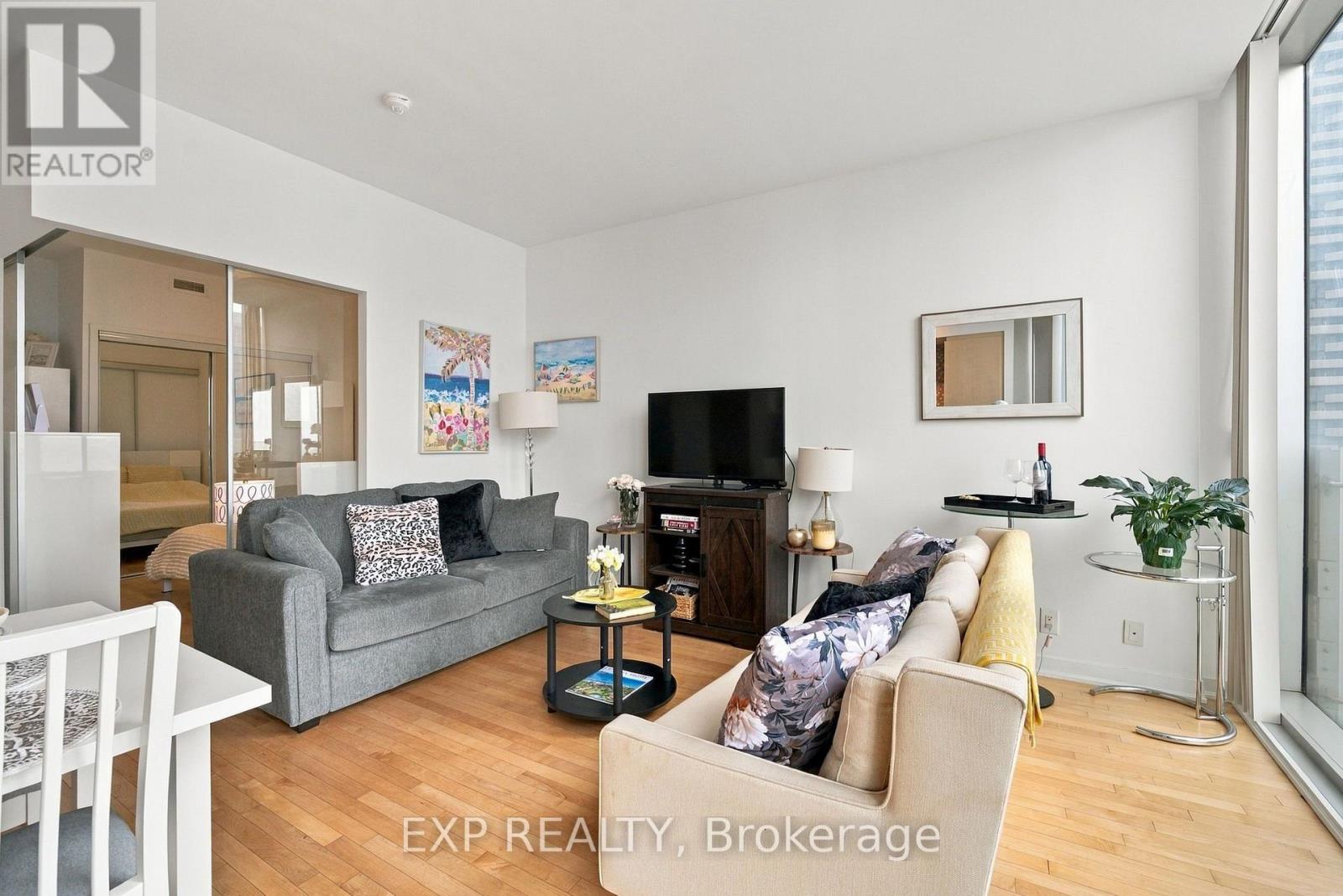 #1804 14 YORK STREET - 18