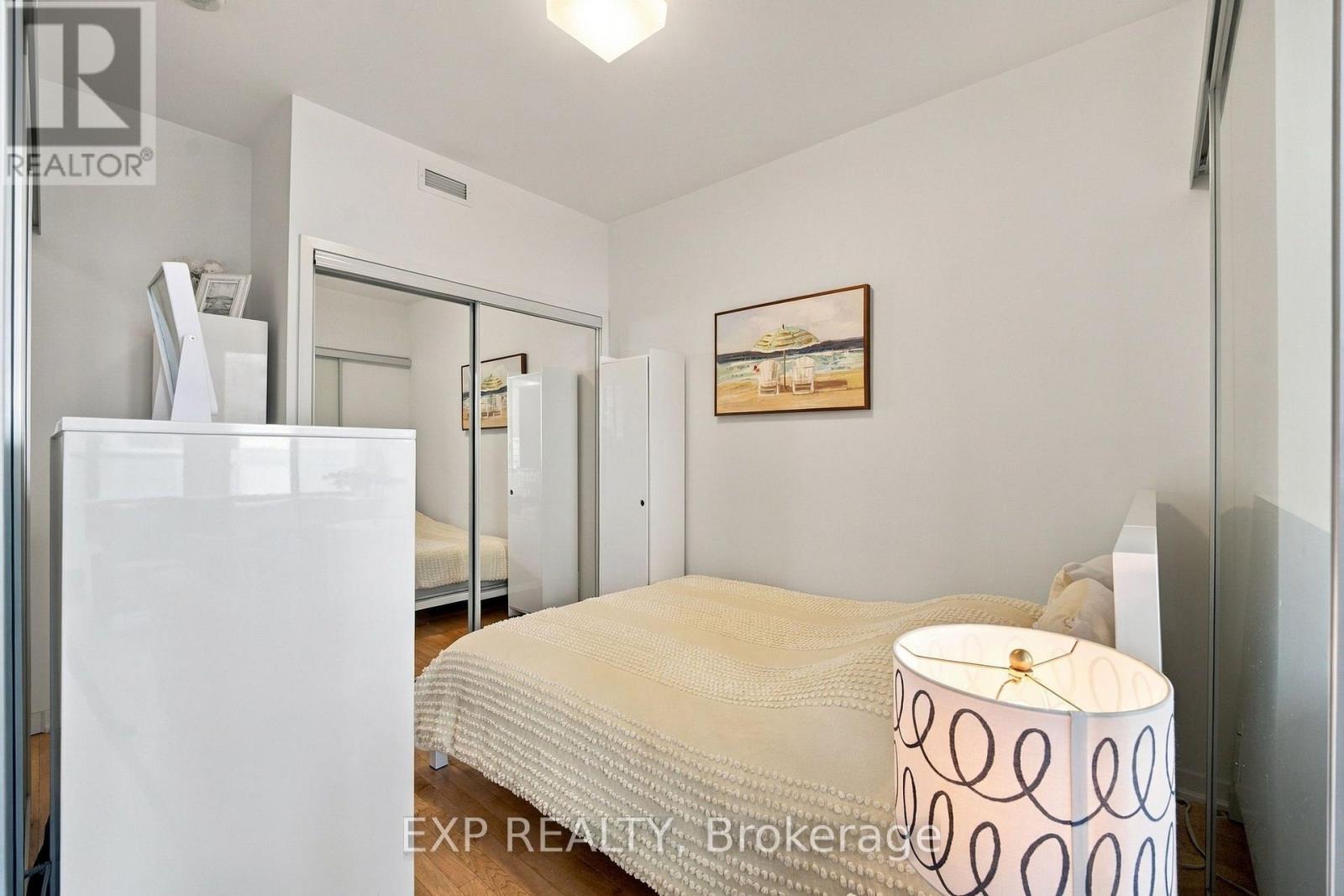 #1804 14 YORK STREET - 22