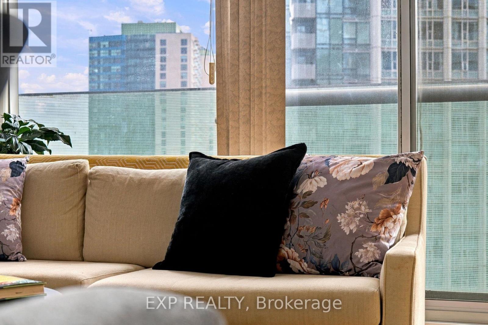 #1804 14 YORK STREET - 24