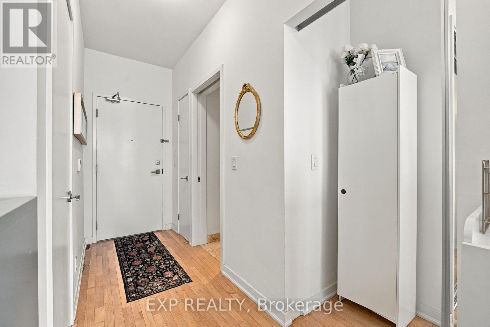 #1804 14 YORK STREET - 27
