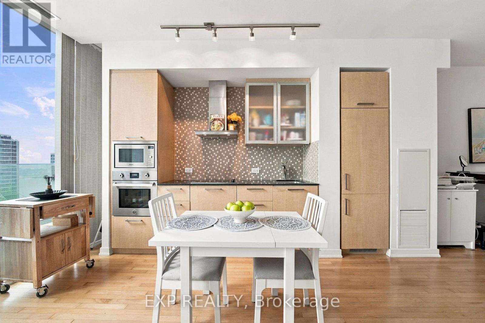 #1804 14 YORK STREET - 33