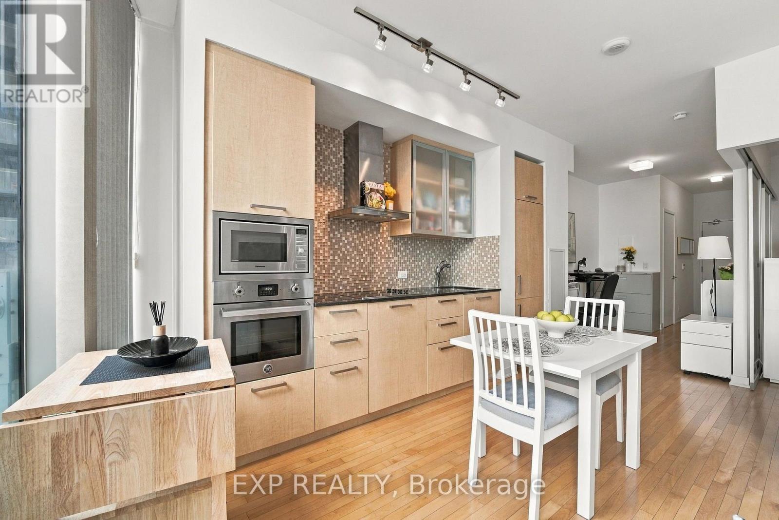 #1804 14 YORK STREET - 34
