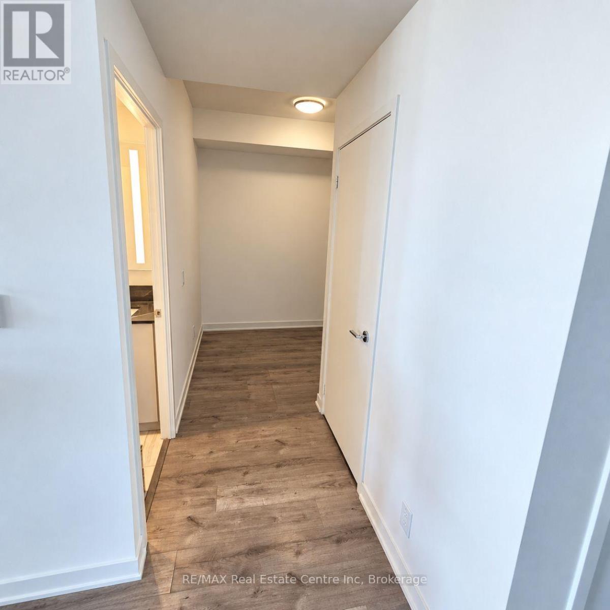 #328 285 DUFFERIN STREET - 11