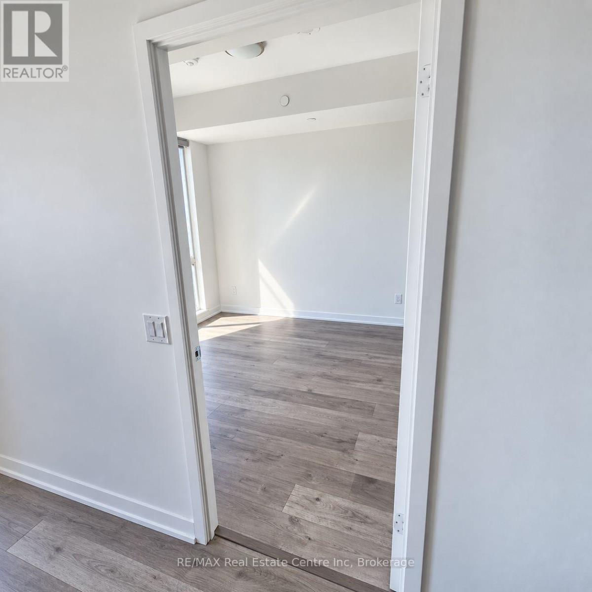 #328 285 DUFFERIN STREET - 20