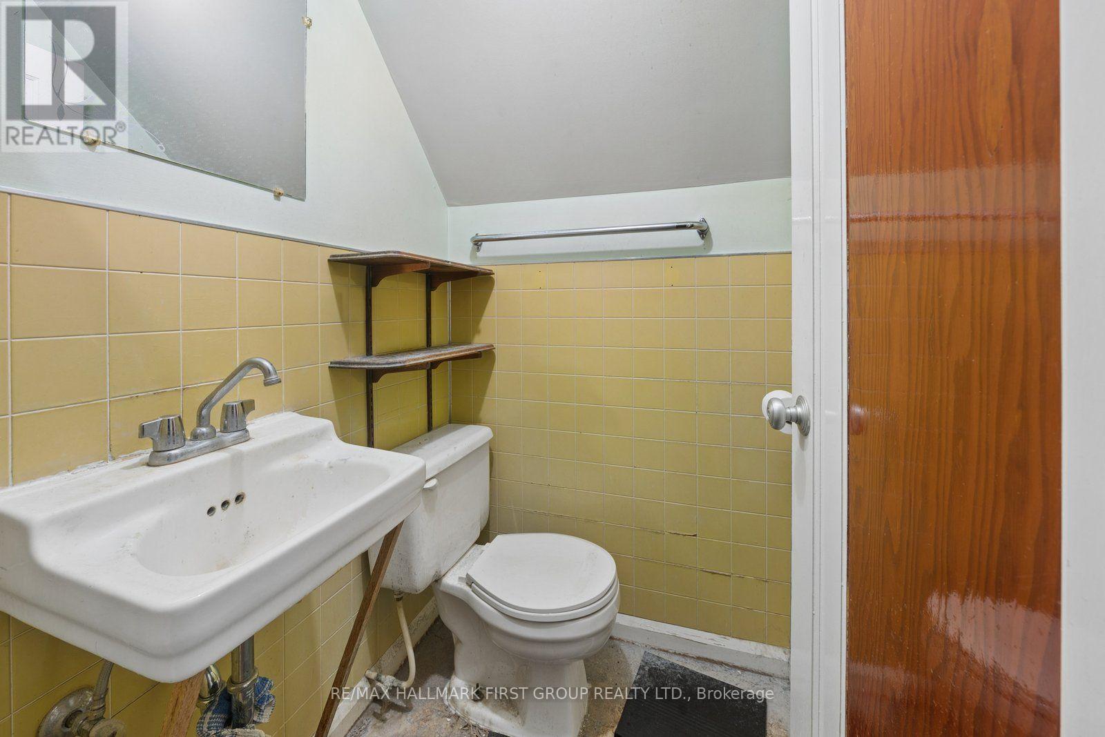 109 COLONEL DANFORTH TRAIL - Image 25