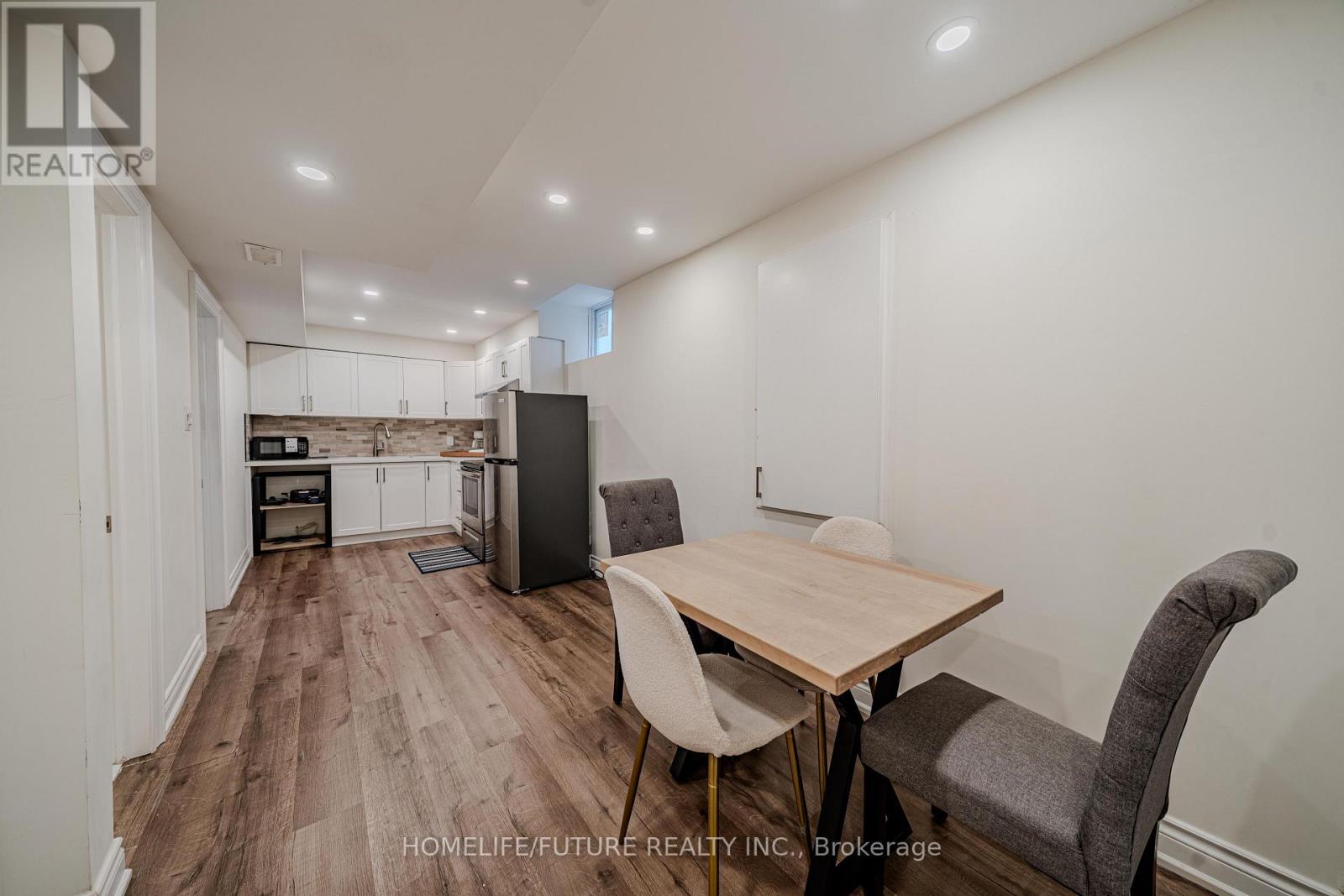 1515 DUSTY DRIVE - 21