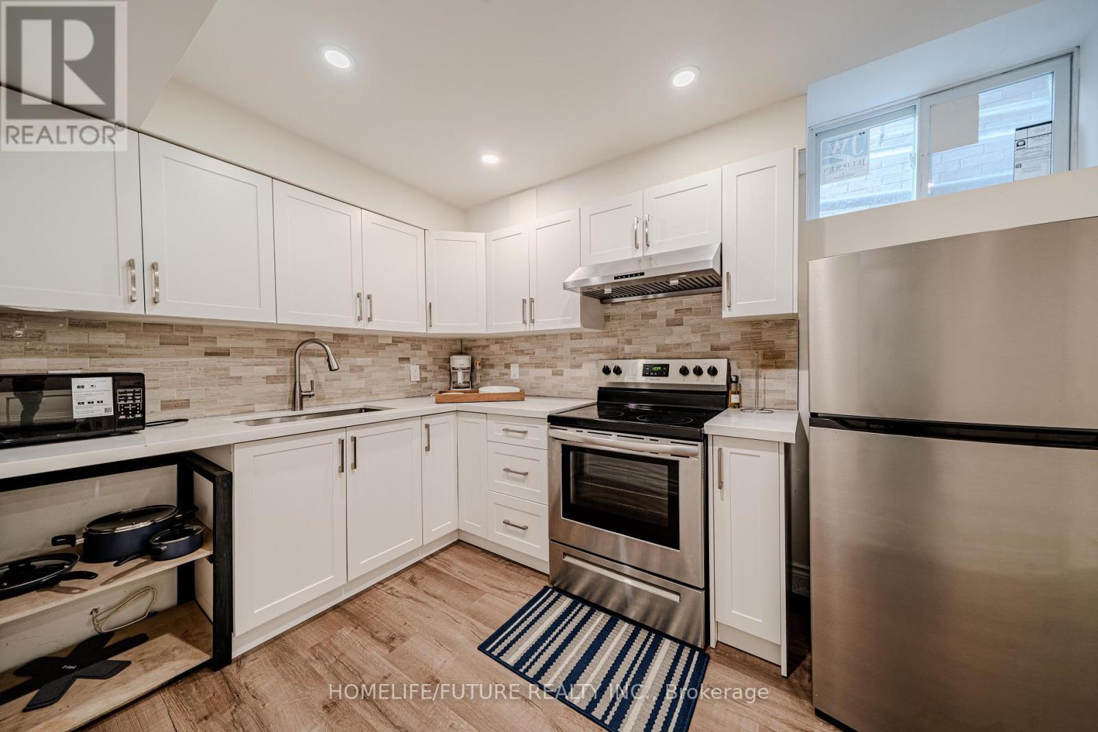 1515 DUSTY DRIVE - 23