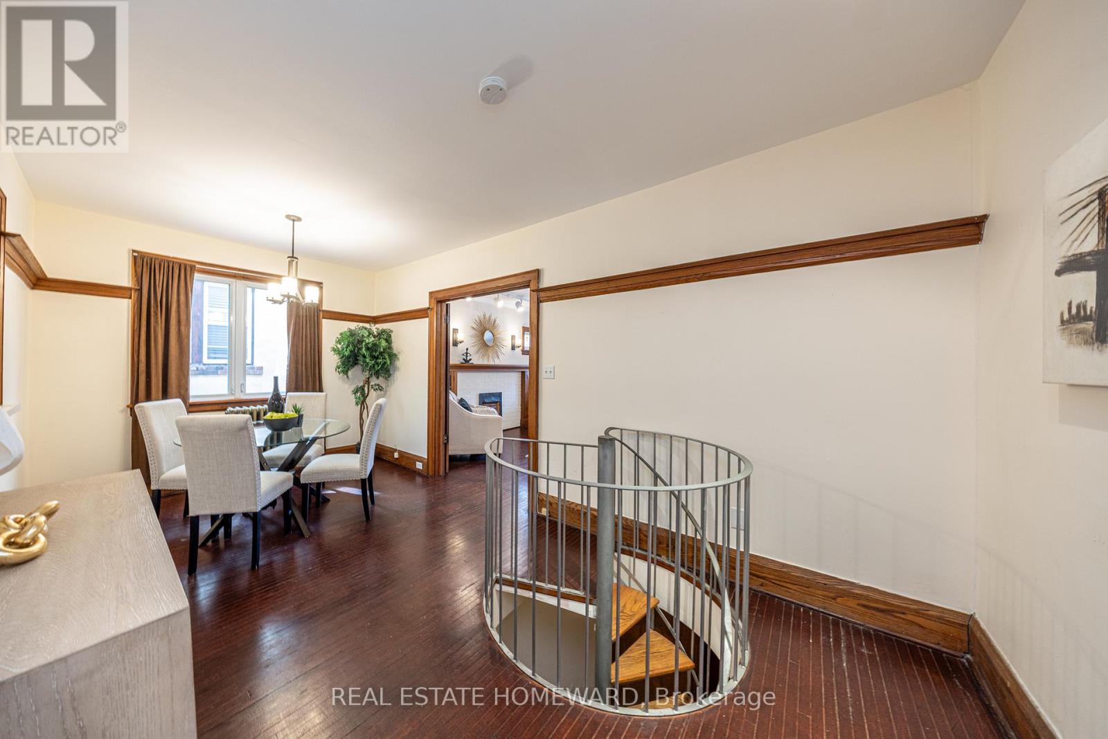 #MAIN 52 WINEVA AVENUE - 13