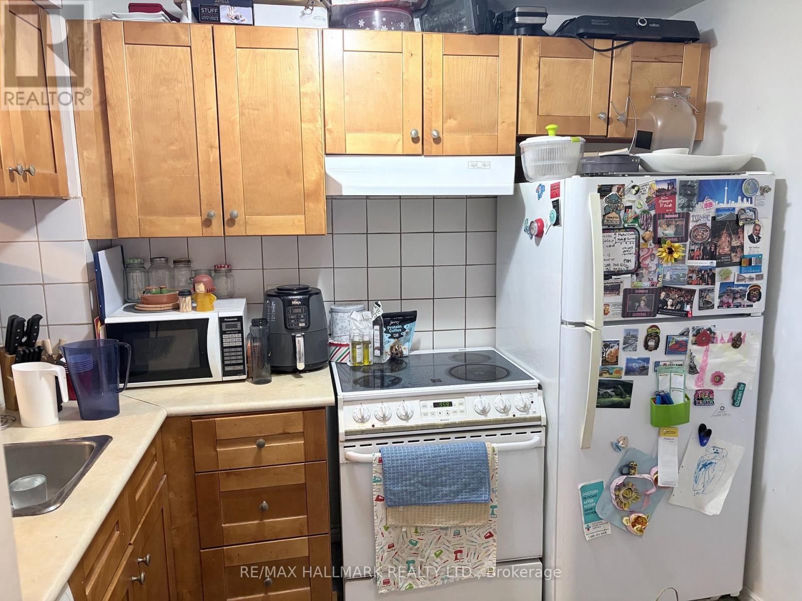 #1208 3050 ELLESMERE ROAD - 4