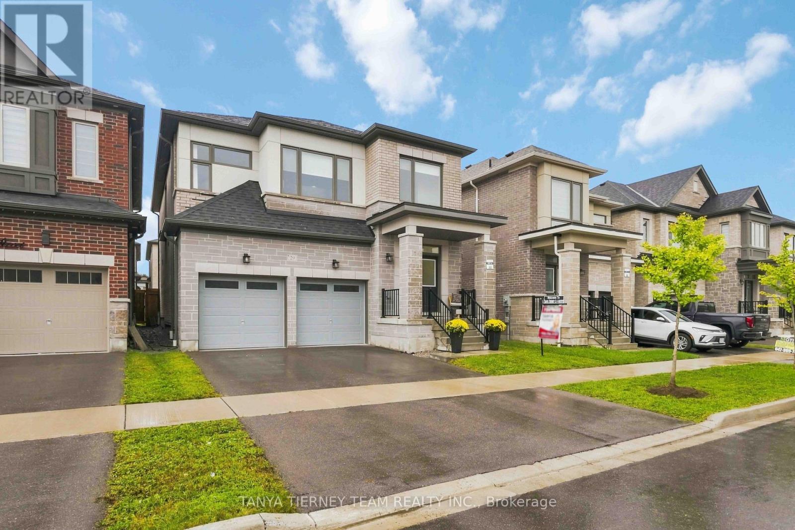 29 VICKERY STREET, Whitby — photo 2