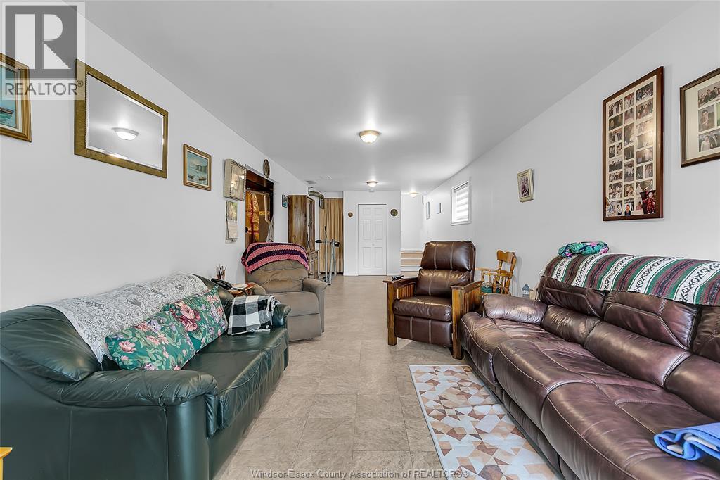 496 MERRILL AVENUE - 15
