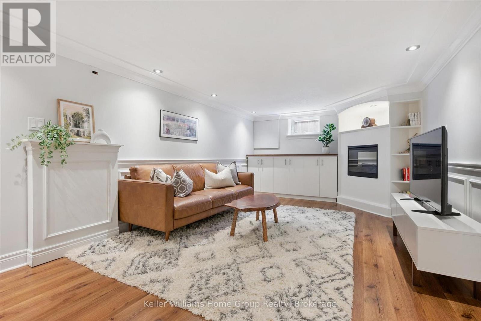 85 BAILEY AVENUE - 23