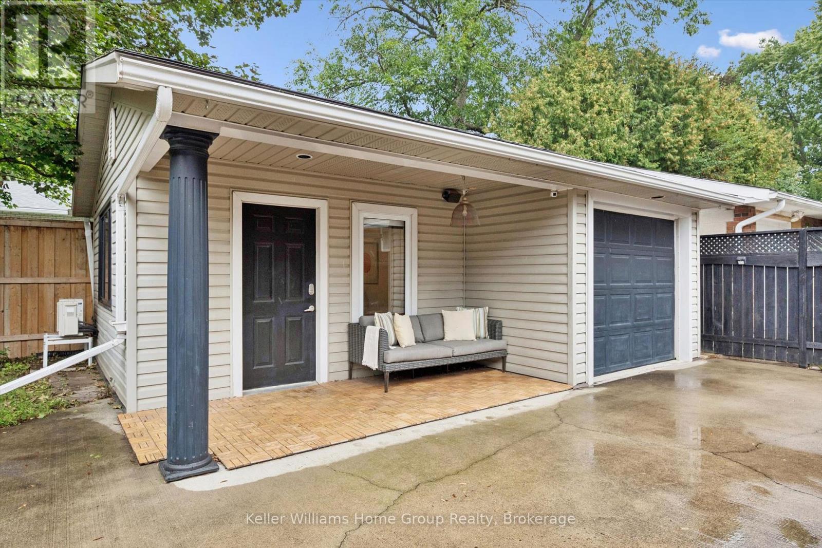 85 BAILEY AVENUE - 31