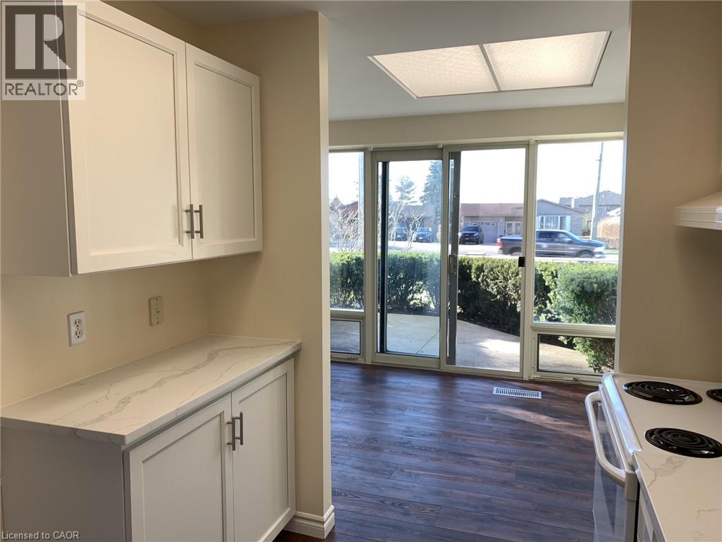 405 ERB Street W Unit# 102, Waterloo — photo 6