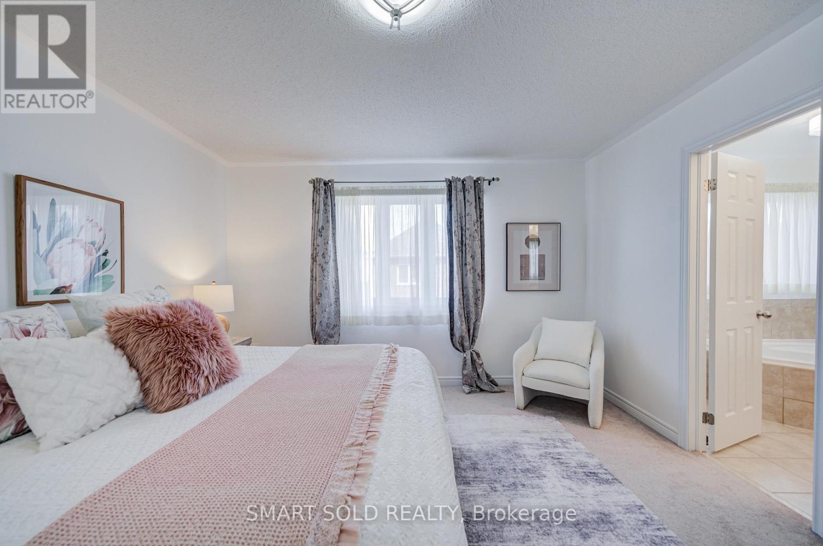 3 CHAO CRESCENT - 29