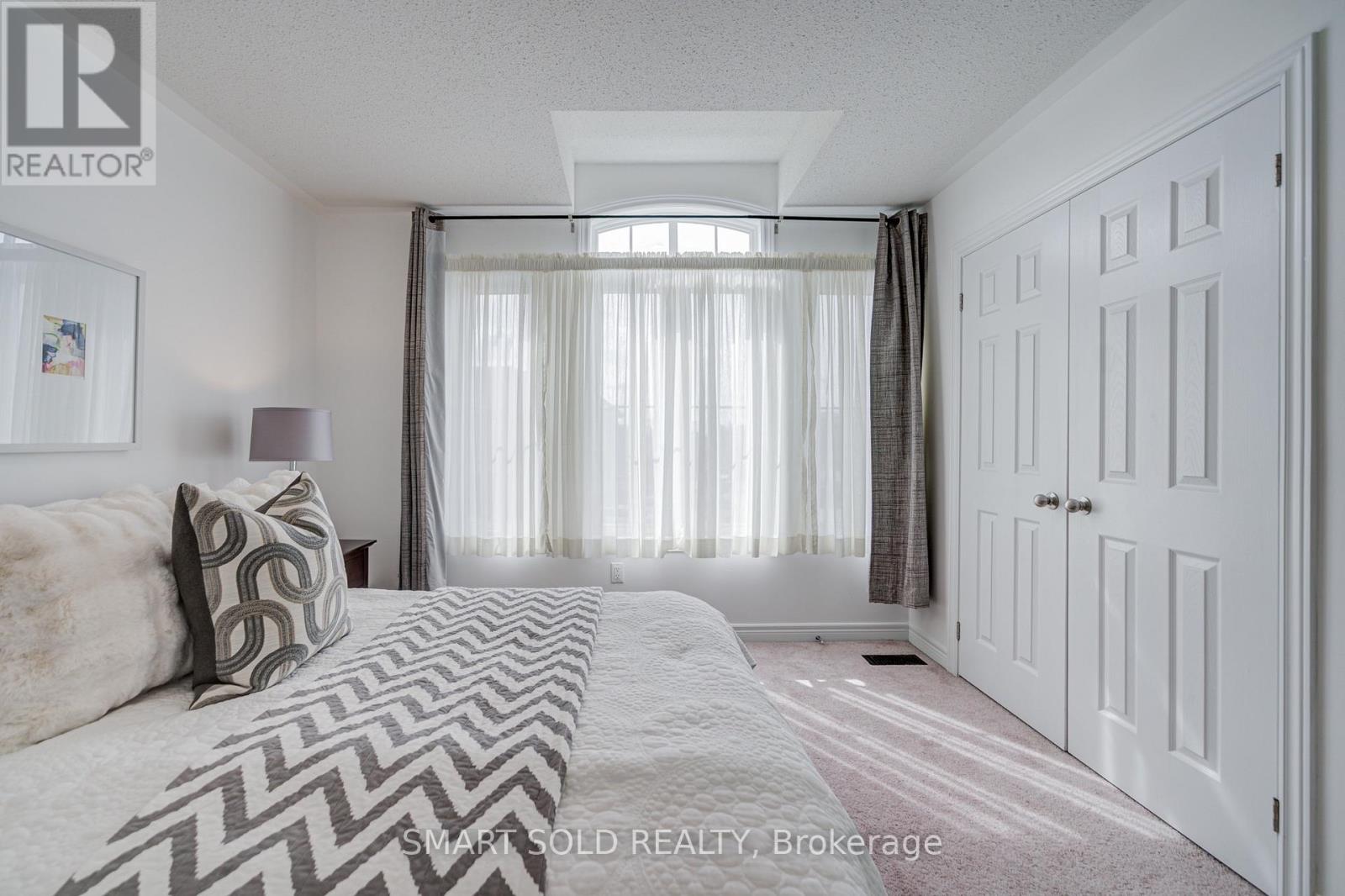 3 CHAO CRESCENT - 33