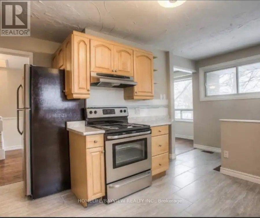 104 WILLOW(MAIN FLOOR) LANE, Newmarket (Bristol-London) — photo 2