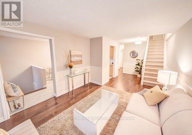 104 WILLOW(MAIN FLOOR) LANE, Newmarket (Bristol-London) — photo 5