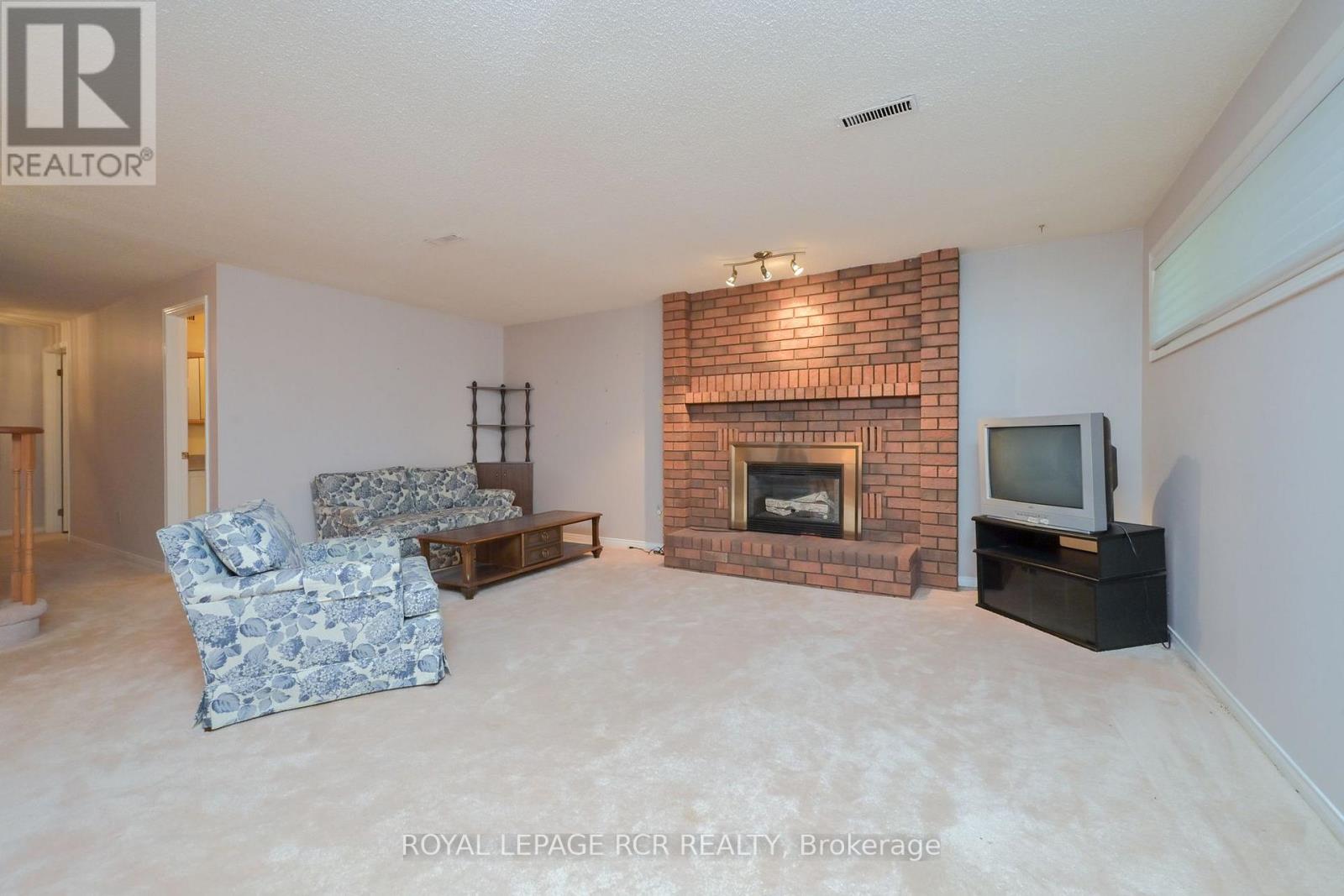 7 DELL ARBOR CRESCENT - 20