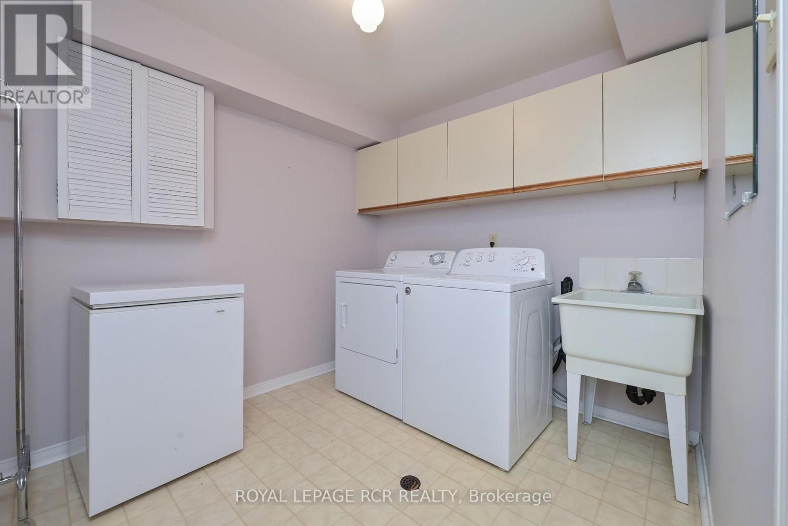 7 DELL ARBOR CRESCENT - 23