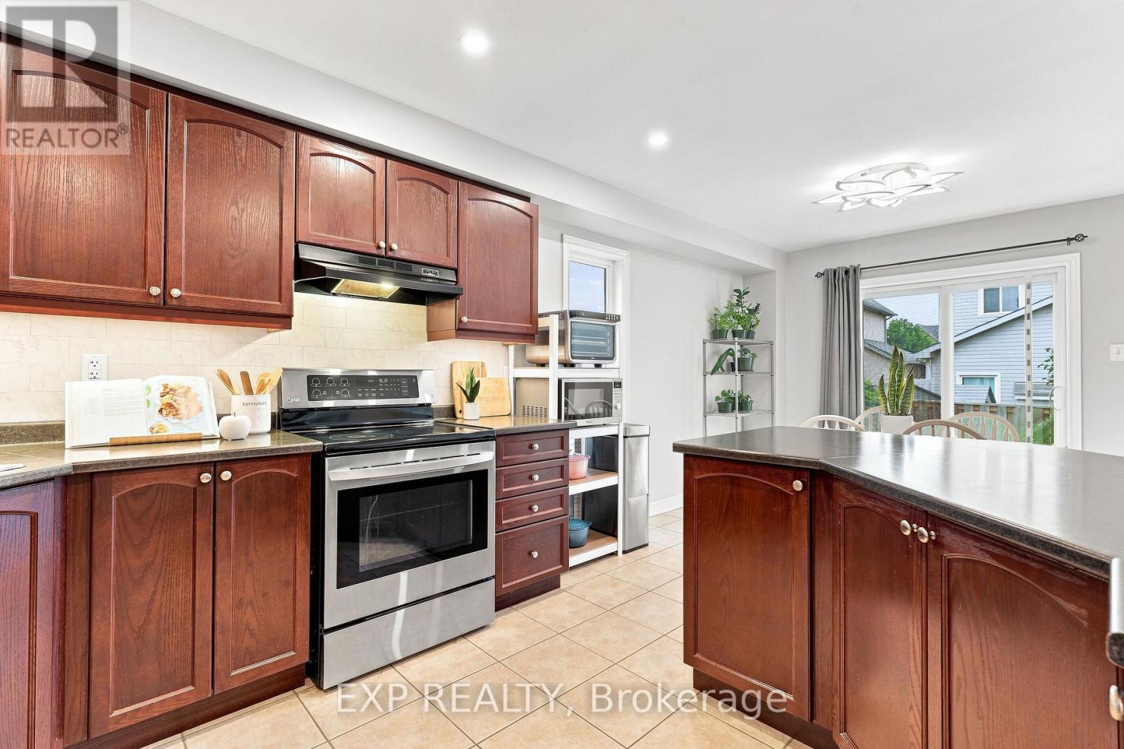 70 THORNLODGE DRIVE - Image 12