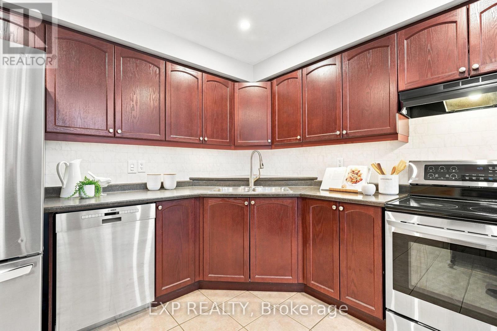70 THORNLODGE DRIVE - Image 13