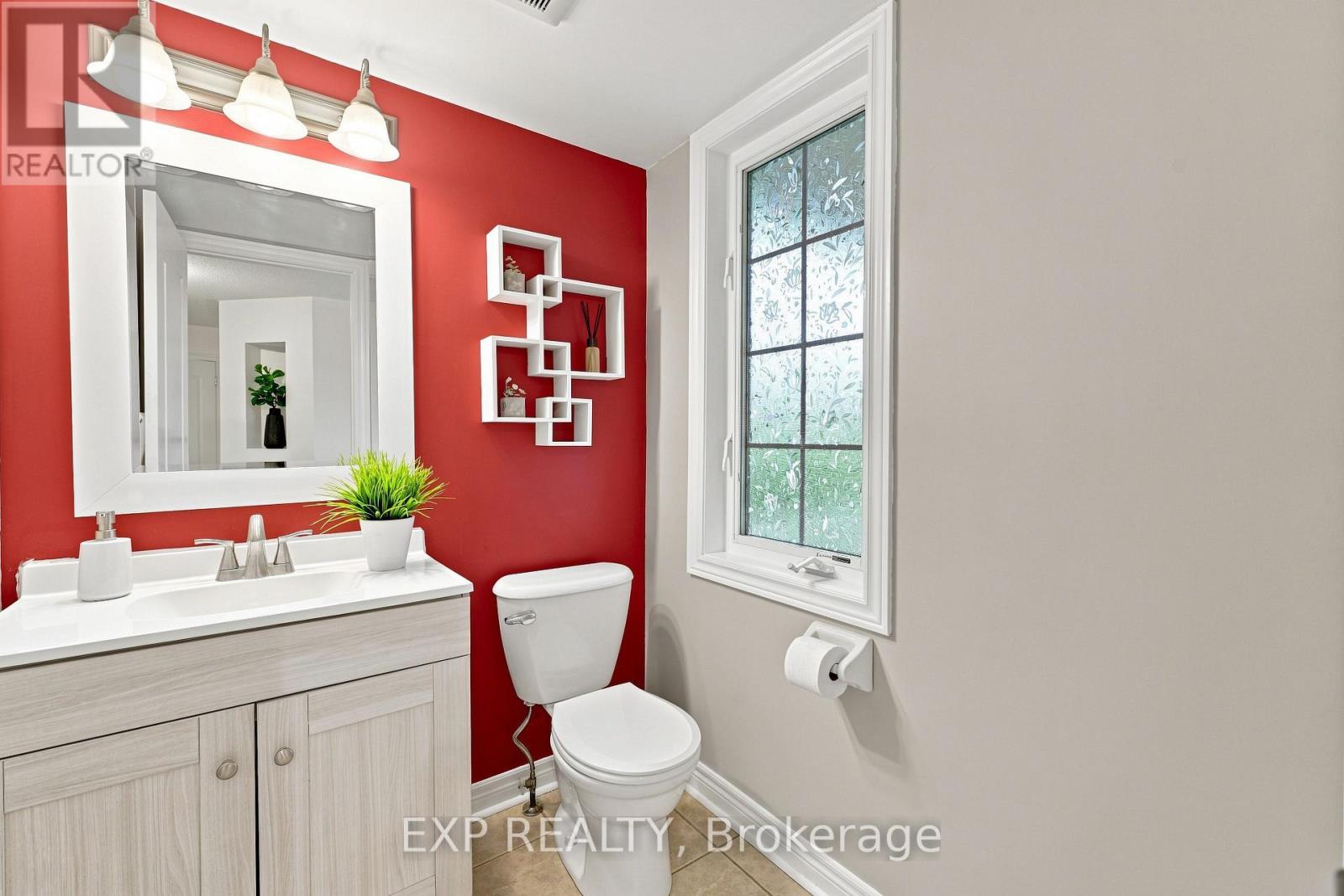 70 THORNLODGE DRIVE - Image 16