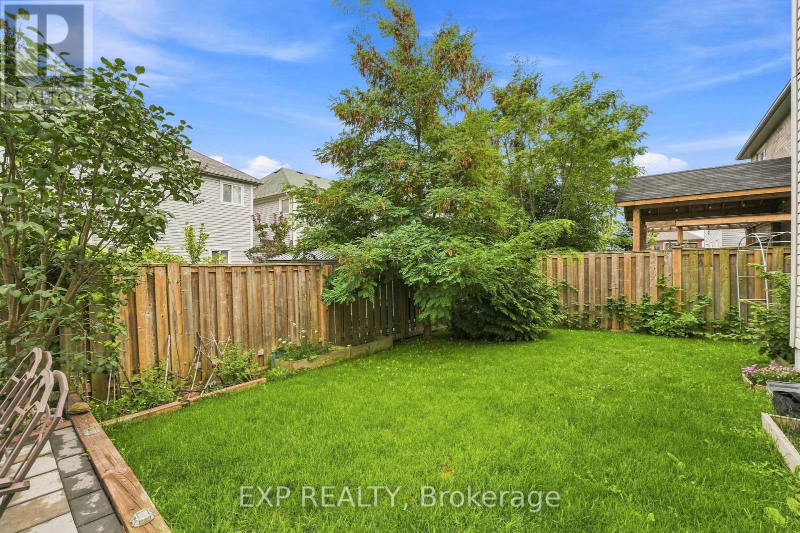 70 THORNLODGE DRIVE - 42