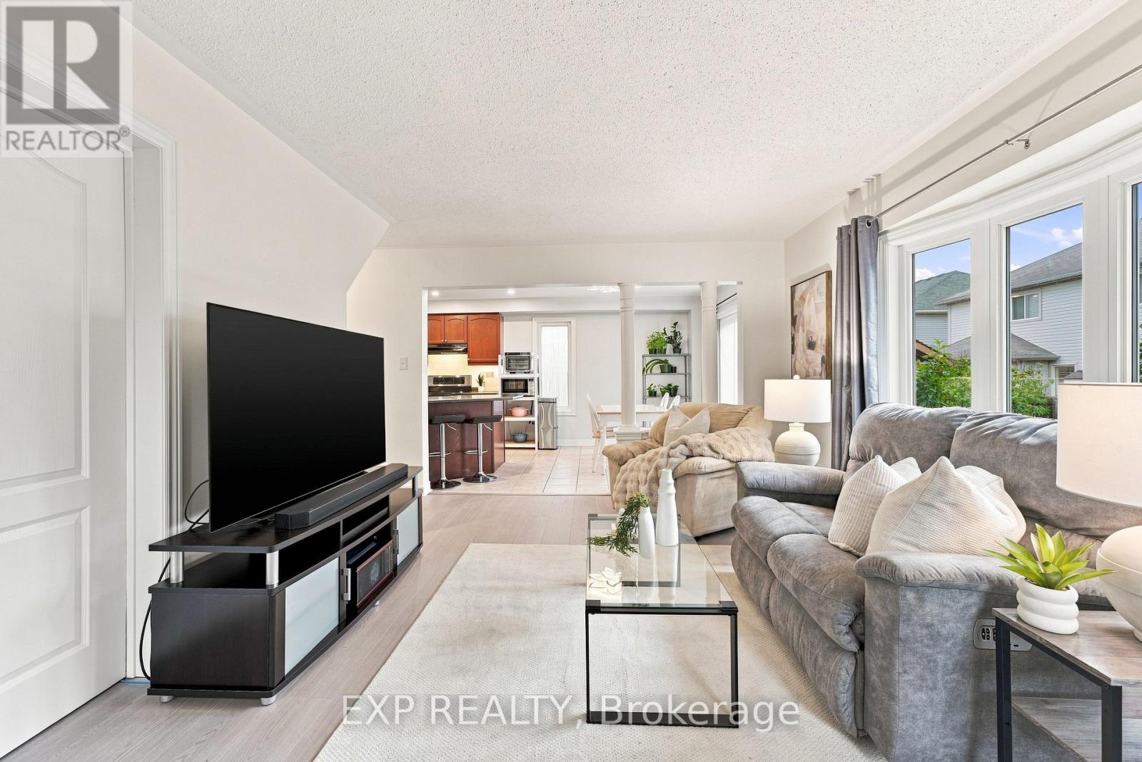 70 THORNLODGE DRIVE - 9