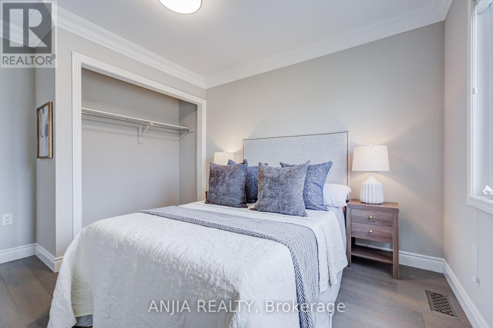 30 ELMEADE LANE - 24