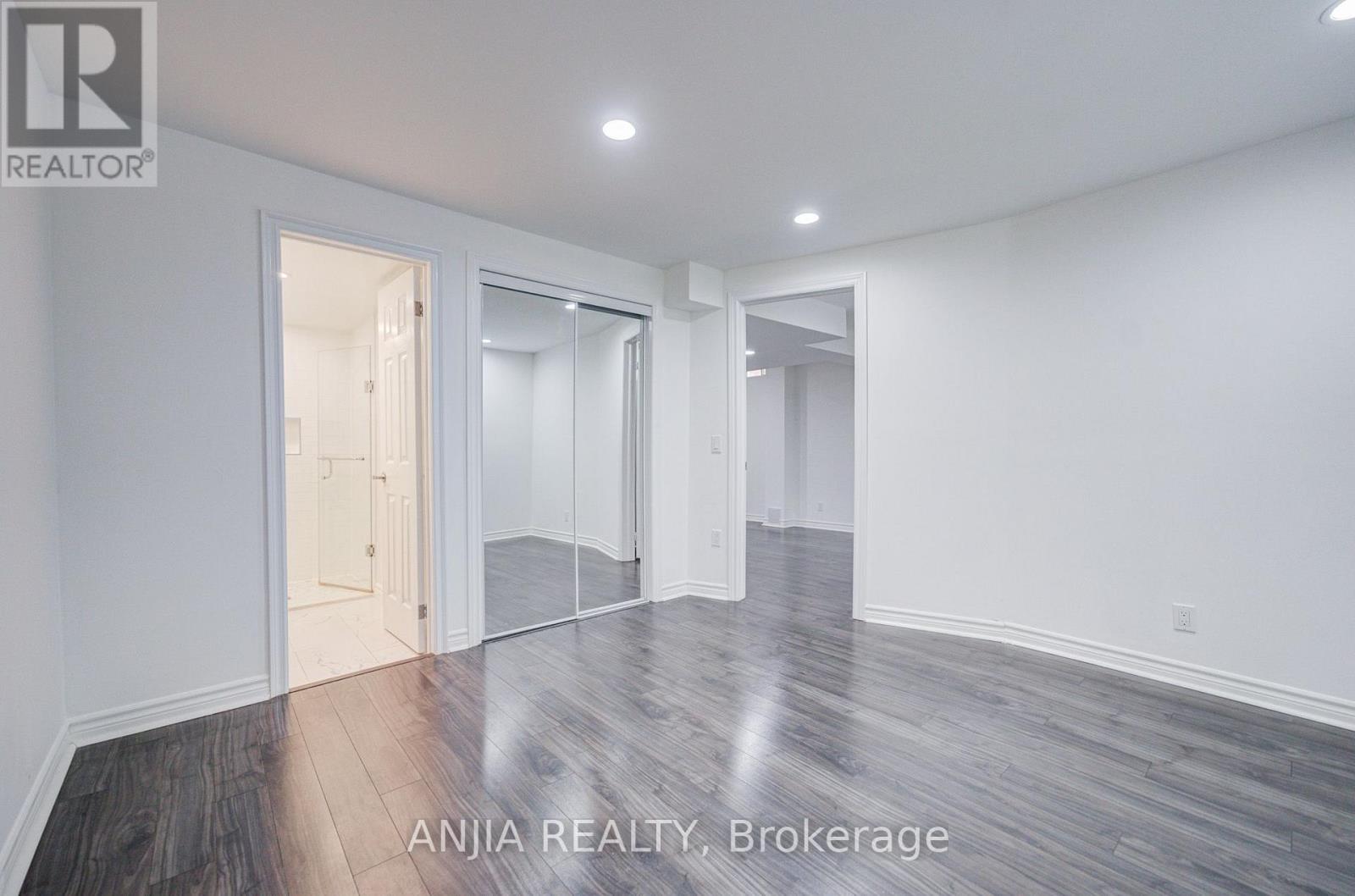 30 ELMEADE LANE - 35
