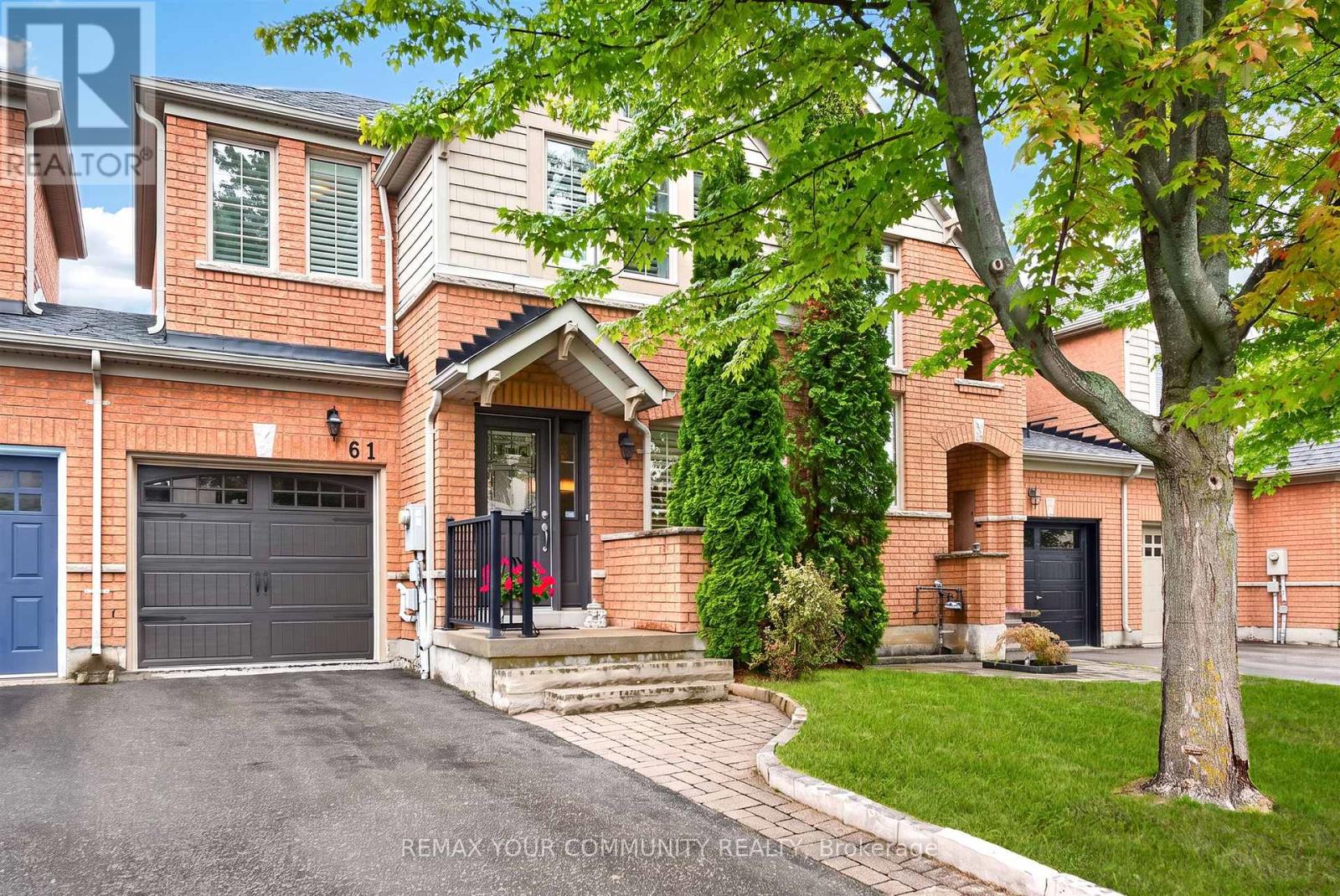 61 COZENS DRIVE - 1