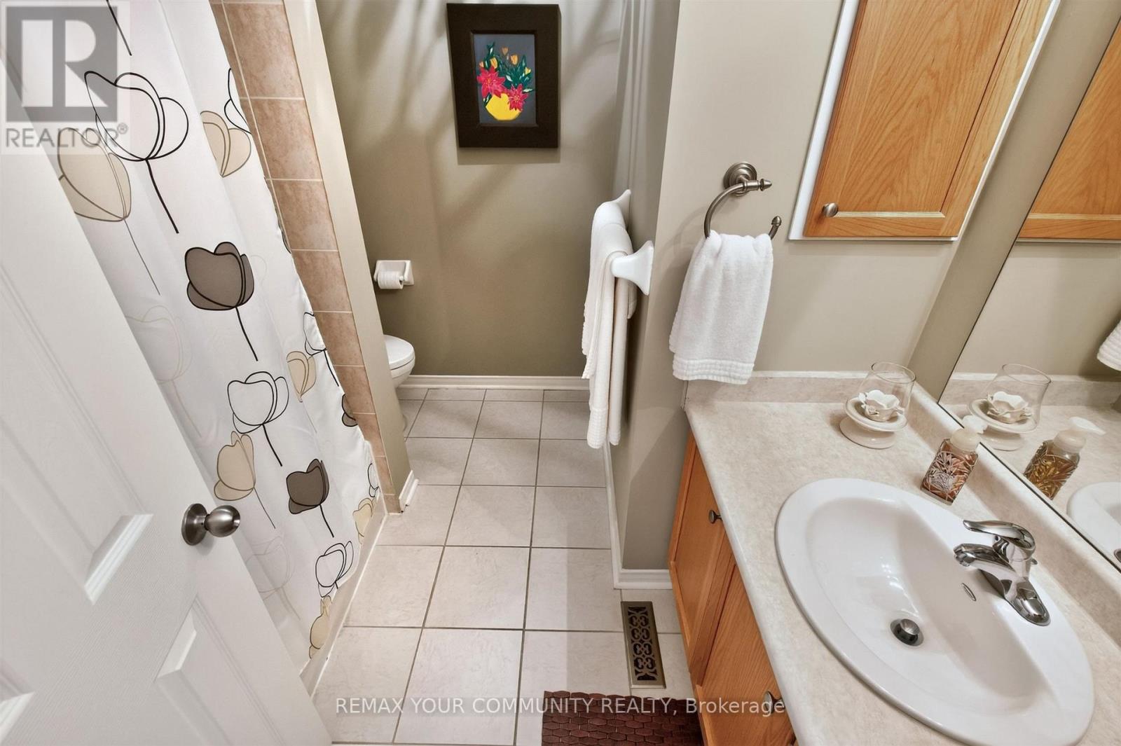 61 COZENS DRIVE - 22