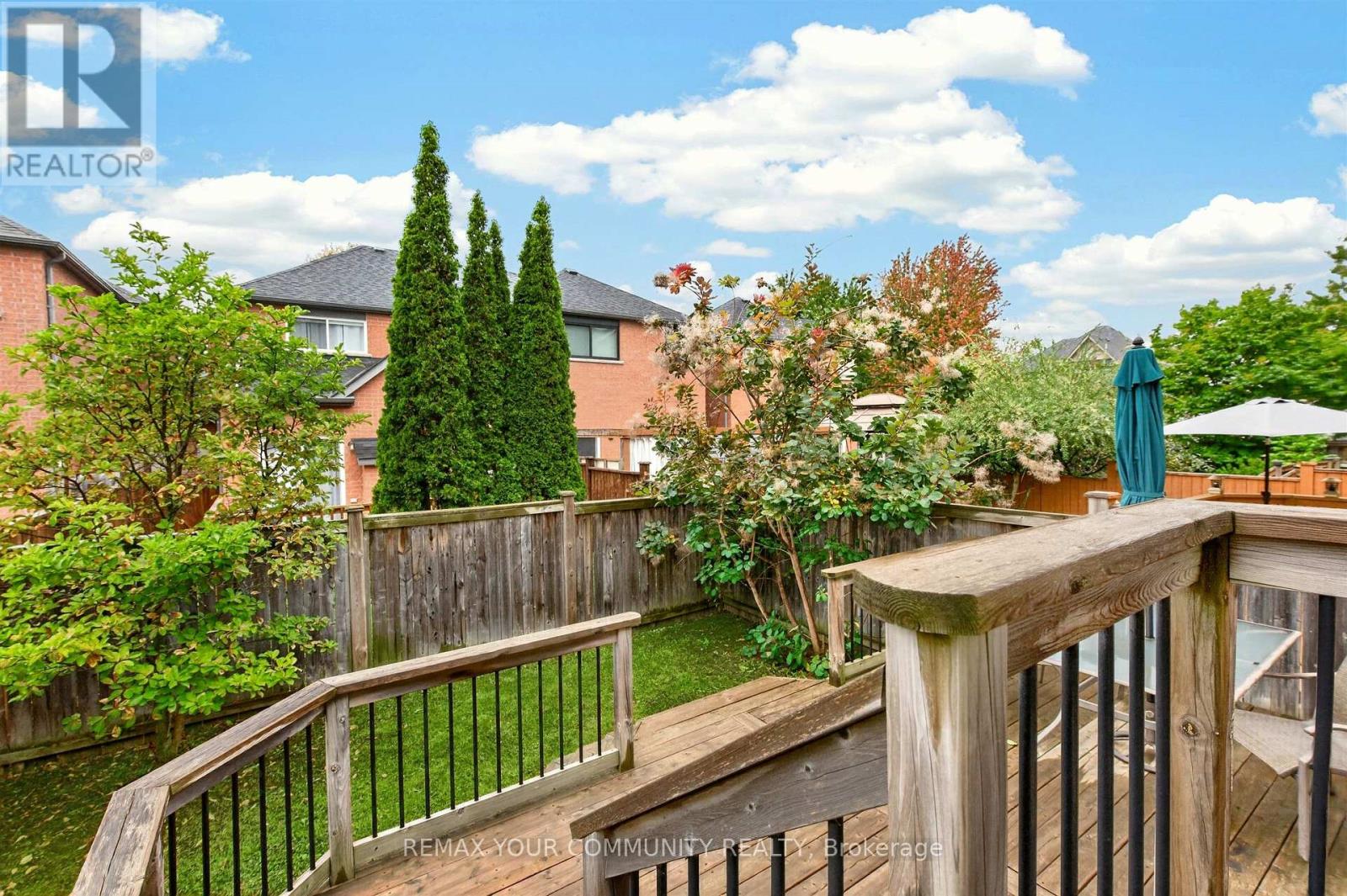 61 COZENS DRIVE - 23